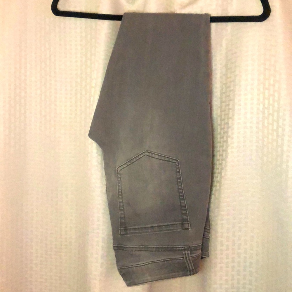 Cabi skinny jeans
